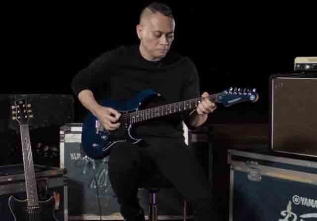 Andra Berbagi Pengalaman Bermain Gitar dengan Platform InspiraHub