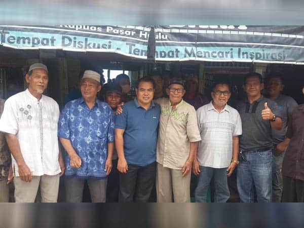 Serap Aspirasi, Bacabup Aron Ngopi Darat Dengan Tokoh Masyarakat Sekadau