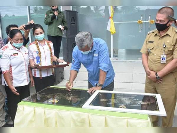 Bupati Martin Resmikan Puskesmas dan 17 Menara BAKTI serta Jalan Nanga Dangok-Mengkolok Semandang Kanan Simpang Dua