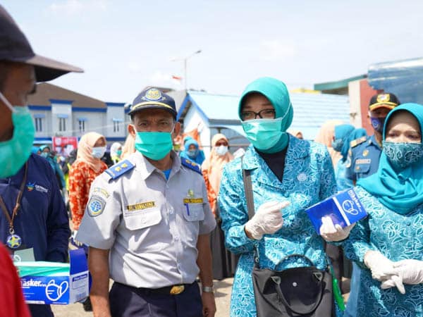 TP PKK Pontianak Sosialisasikan Pakai Masker