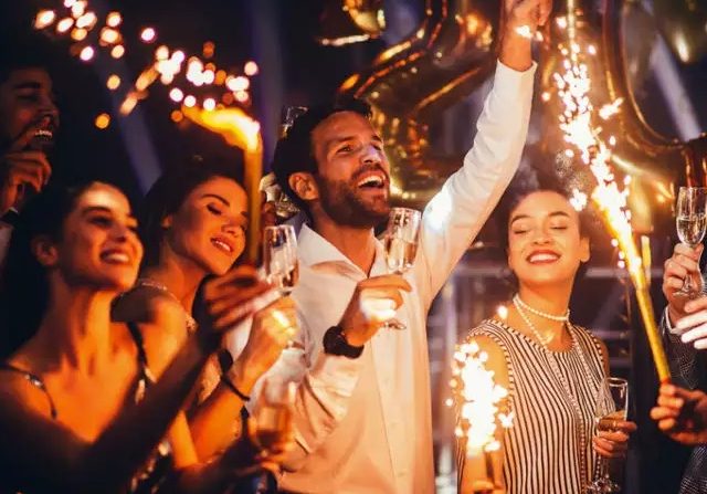 WHO: Lonjakan Covid-19 Disebabkan Anak Muda yang Bersenang-senang