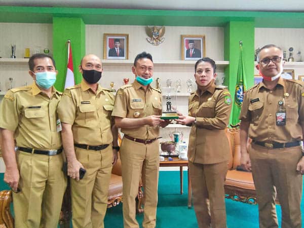 Singkawang Belajar Penerapan IMB di Pontianak