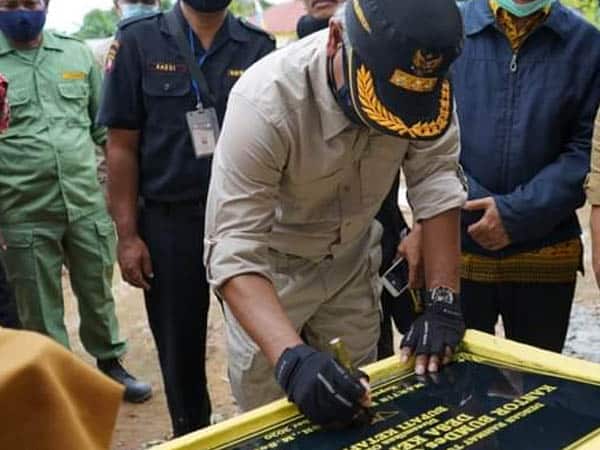 Bupati Resmikan BUMDes Desa Kepuluk Sungai Melayu Rayak