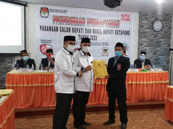 Iin Solinar-Rahmat Sutoyo Paslon Pertama Daftarkan Diri ke KPU Melaju di Pilkada Ketapang 2020