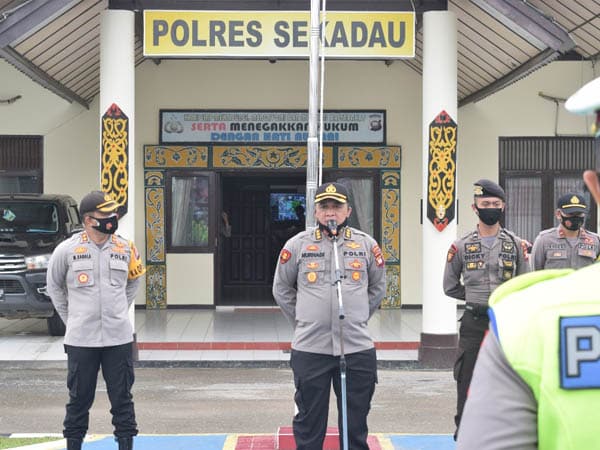 Kabidkum Polda Kalbar Berikan Arahan ke Personel Polres Sekadau Hadapi Pilkada Serentak 2020