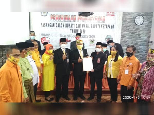 Martin Rantan-Farhan Daftar ke KPU Ketapang