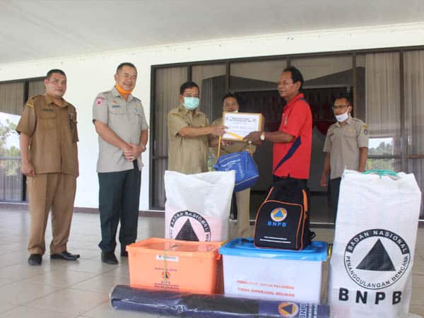 Pemkab Sekadau Salurkan Bantuan Kepada Korban Kebakaran