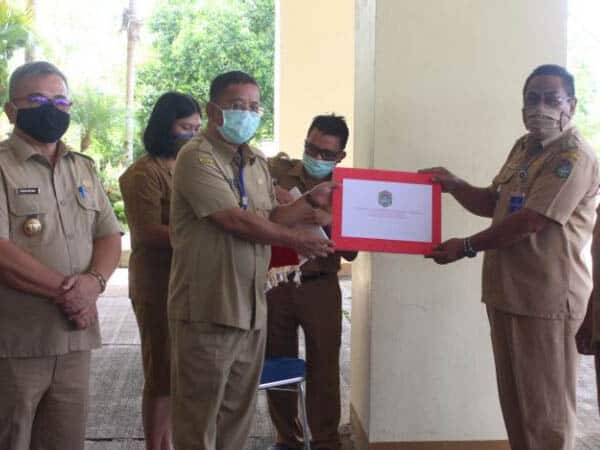 Pemkab Sekadau Serahkan Barang Bantuan Kepada Masjid dan Mushala di Tujuh Kecamatan di Kabupaten Sekadau