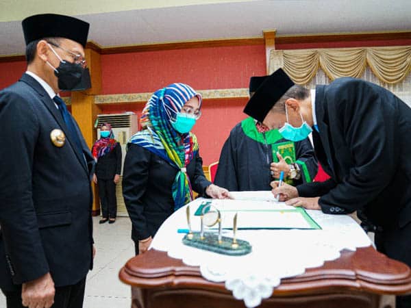 Wali Kota Minta Dirut PDAM Tirta Khatulistiwa yang Baru Capai Target Pelayanan Air Bersih