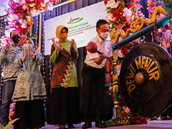 Edi Kamtono Dorong Jasa Dekorasi di Pontianak Tingkatkan Kompetensi