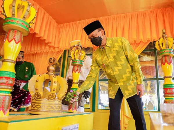 Edi Kamtono Ziarah ke Makam Batu Layang Kenang Pendiri Kota Pontianak