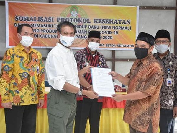 Pemkab Ketapang Salurkan Bantuan Hibah Untuk Nanga Tayap dan Sungai Melayu Rayak