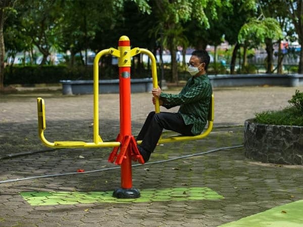 Pemkot Pontianak Lengkapi Fasilitas Taman dengan Alat Olahraga