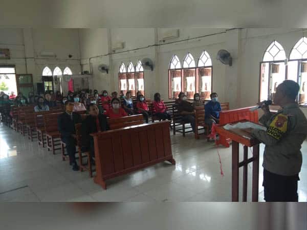 Safari Minggu Polres Sekadau Ajak Jemaat Gereja Sukseskan Pilkada Damai
