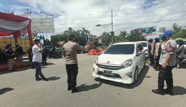 Penutupan Jalan di Masa PPKM Darurat Bikin Macet, Kapolresta Pontianak: Tujuannya Agar Masyarakat Malas Keluar Rumah