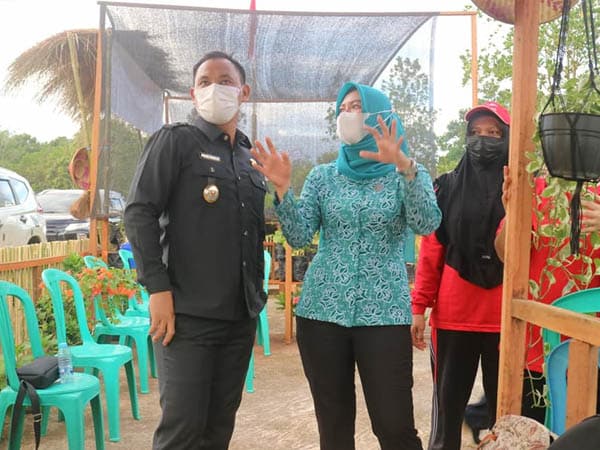 Wabup Wahyudi Hidayat Tinjau Sarana dan Prasarana Desa Semitau Hulu