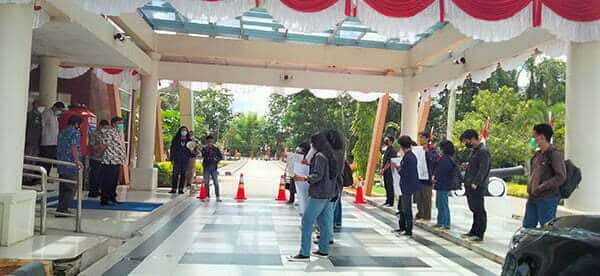 Aliansi Mahasiswa Peduli Untan Pertanyakan Kepastian Wisuda