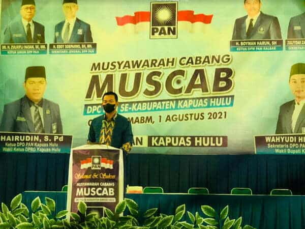 Bupati Sis Ajak PAN Kapuas Hulu Turut Sosialisasikan Prokes ke Masyarakat