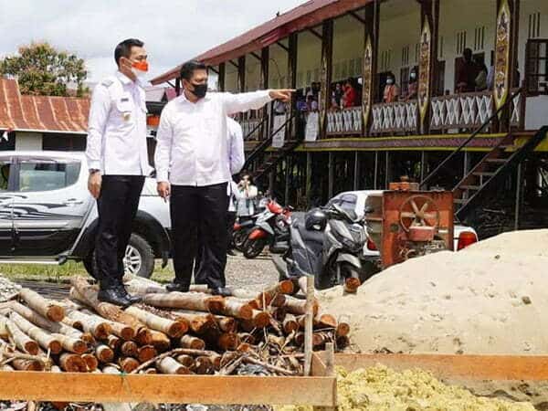 Bupati Sis Anggarkan Pembangunan Galeri Produk Kerajinan Kapuas Hulu