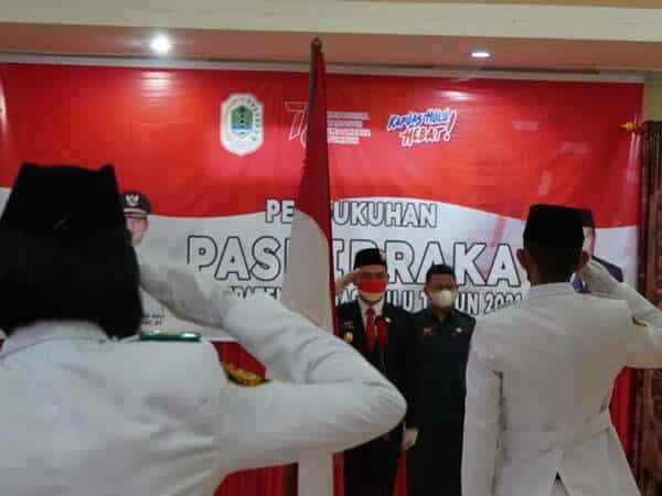 8 Paskibraka Dikukuhkan, Bupati Sis: Tanamkan Akhlak Mulia dan Hargai Keberagaman