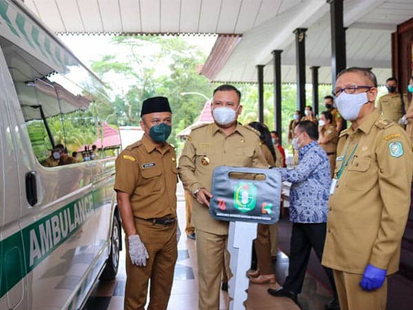 Pemkab Melawi Terima Ambulance Mewah dari Pemprov Kalbar