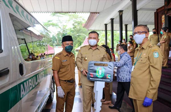 Dukung Penanganan Covid Daerah, Midji Bantu Ambulance dan Oksigen Konsentrator