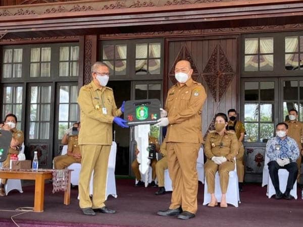 Pemkab Ketapang Terima Bantuan Mobil Ambulance dan Oksigen Konsentrator dari Gubernur Kalbar