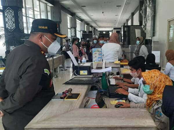 Kacabjari Pantau SOP Pencegahan Covid-19 Terhadap Pemulangan WNI Lewat Entikong