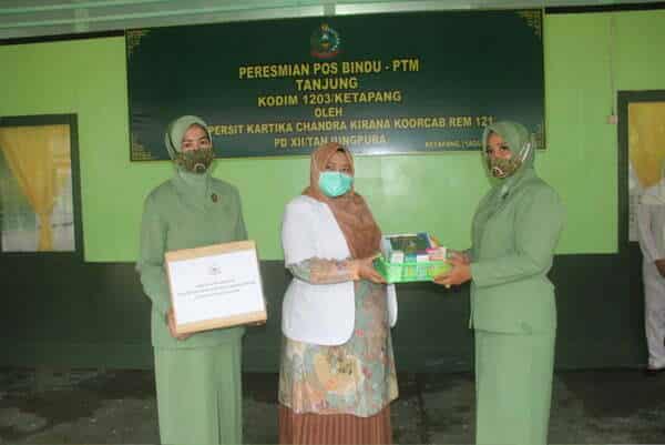 Ketua Persit KCK Koorcab Rem 121 Resmikan Posbindu PTM Tanjung Kodim 1203 Ketapang