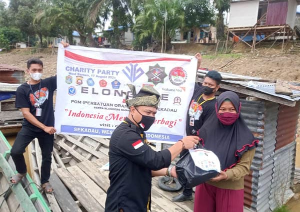 POM dan Lintas Komunitas Sekadau Gelar Indonesia Merdeka Berbagi di Momen HUT ke-76 RI