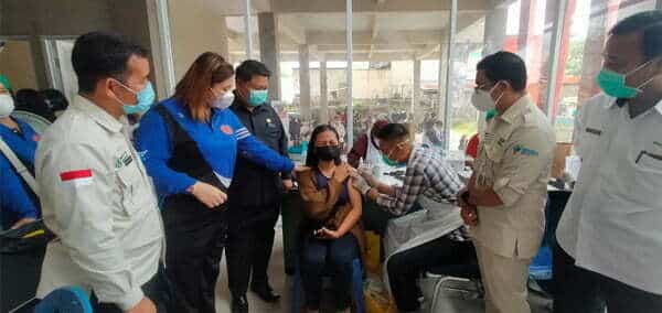 Pemkab Sekadau Vaksinasi Anak Sekolah: Siapkan Pembelajaran Tatap Muka