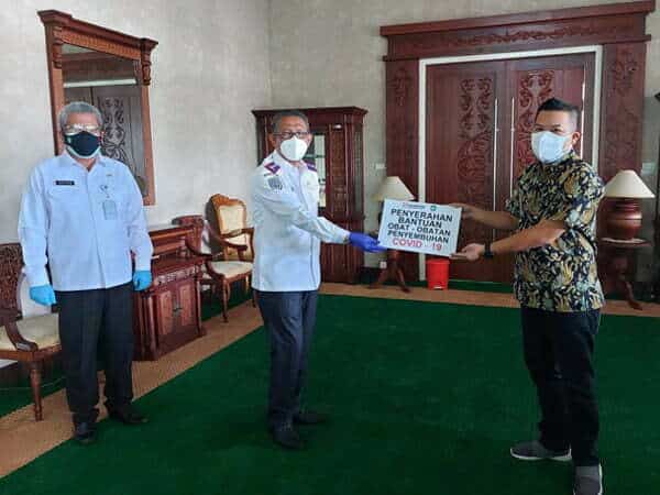 Pemprov Kalbar Terima Bantuan Obat Terapi Penyembuhan Covid-19 dari Sinarmas