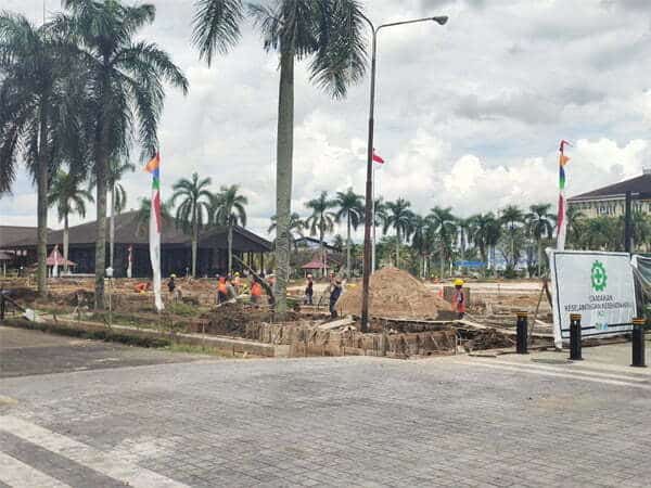 Penjelasan Gubernur Soal Penataan Halaman Pendopo Rp6.8 Miliar