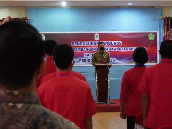 Bupati Sis Harap LPPD Mampu Torehkan Prestasi untuk Kapuas Hulu