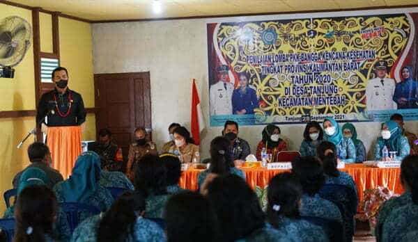 Bupati Sis Harap Desa Tanjung Juara Lomba KG-PKK Bangga Kencana Kesehatan Kalbar