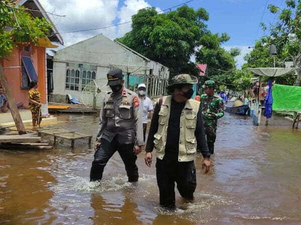 Gandeng TNI-Polri, PSP PEDAS Salurkan Bantuan untuk Korban Banjir di Desa Tanjung Pasar