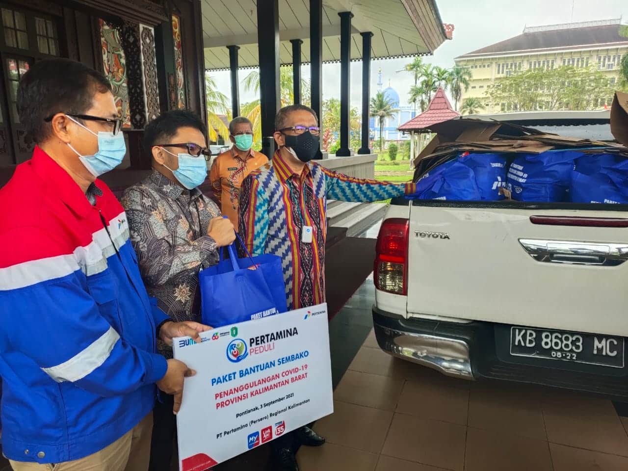 Pertamina Berikan Bantuan Sembako ke Pemprov Kalbar