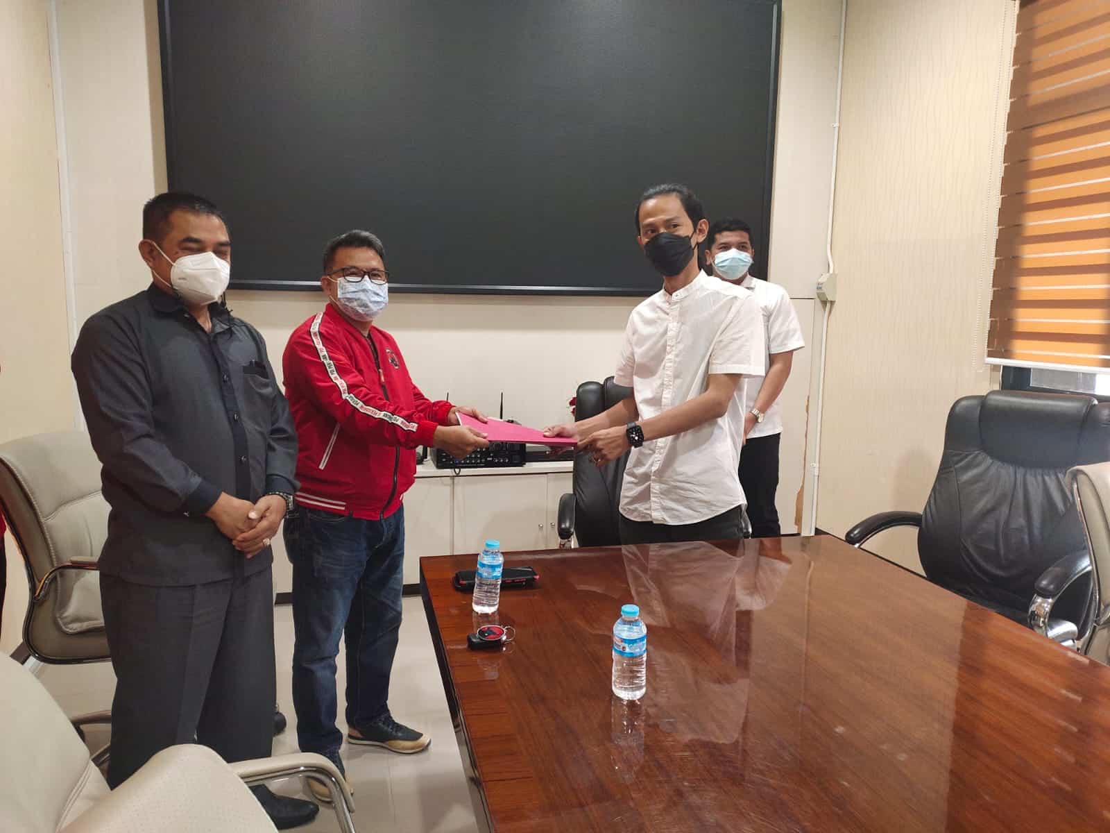 PDI Perjuangan se-Kalbar Serentak Laporkan Akun Penyebar Hoaks Megawati Wafat ke Polisi