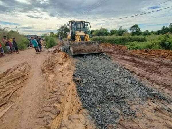 Jalan Poros Pelang-Tumbang Titi Mulai Diperbaiki