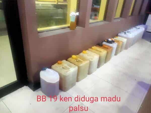 Polres Ketapang Tangkap Komplotan Jual Beli Madu Palsu Beromzet Puluhan Juta