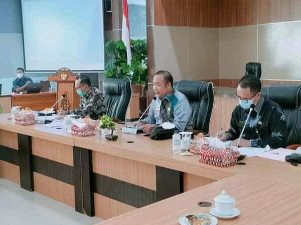 Sekda Minta Dinas Terkait dan Perusahaan Segera Perbaiki Titik Terparah Ruas Jalan Pelang-Batu Tajam