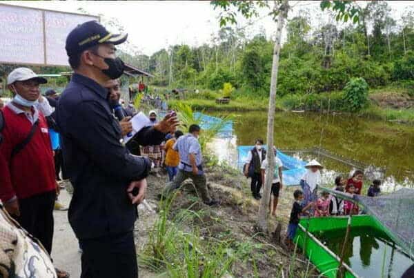 Bupati Sis Resmikan Demplot Pusat Pengembangan Pertanian Organik Terpadu di Kelakar