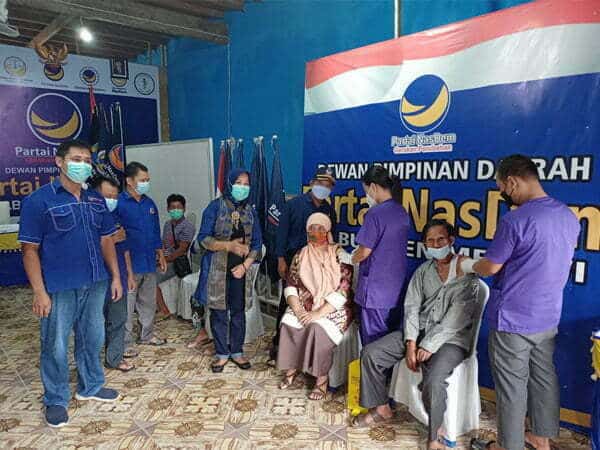 Dukung Program Pemerintah, NasDem Melawi Gelar Vaksinasi Massal