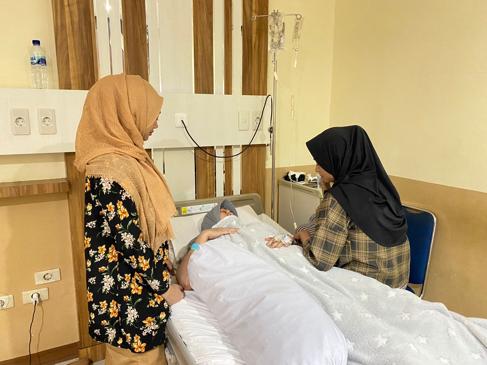 Anak Sultan Pontianak: Semoga Abah Segera Sadar dan Tanaya Ahmad Dapat Hidayah