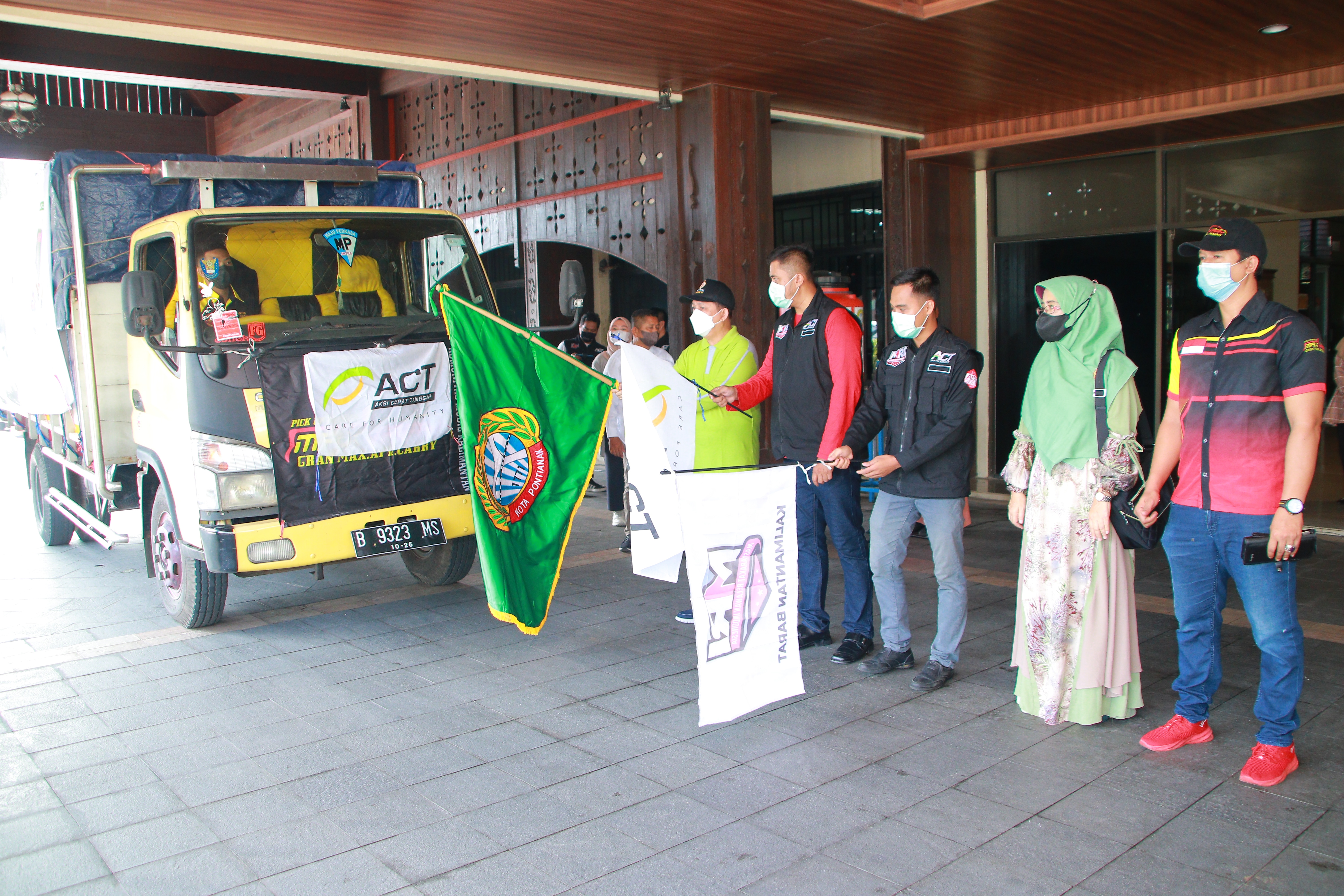 Sekda Mulyadi Lepas Armada ACT Bantuan Korban Banjir