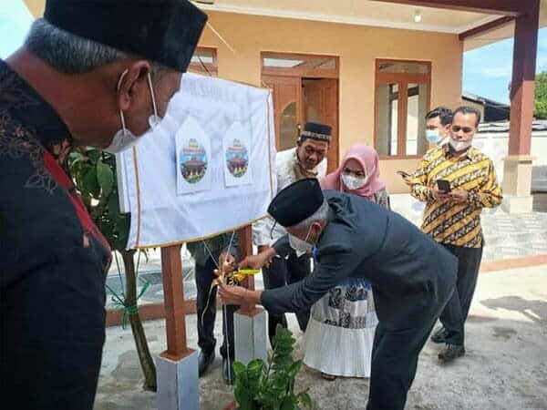 Asisten II Setda Ketapang Resmikan Musholla Al-Ahad SDN 05 Delta Pawan