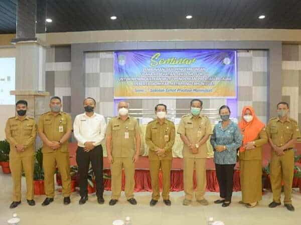 Asisten III Setda Kabupaten Ketapang Buka Seminar dan Pengembangan UKS