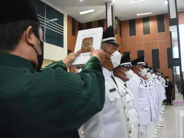 Bupati Muda Mahendrawan Minta Kades Terpilih Inovatif dan Jangan Emosional