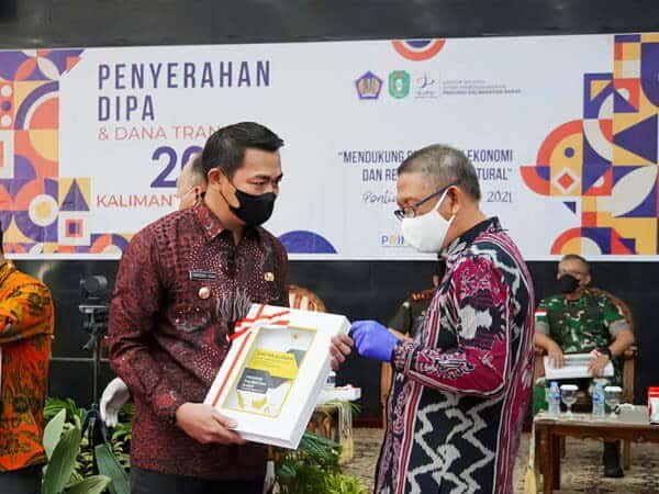 Bupati Sis Terima DIPA dan TKDD 2022 untuk Kapuas Hulu