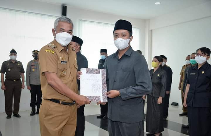 Lantik Dewas BLUD, Bupati Martin Harap RSUD Agoesdjam Naik Level Tipe B